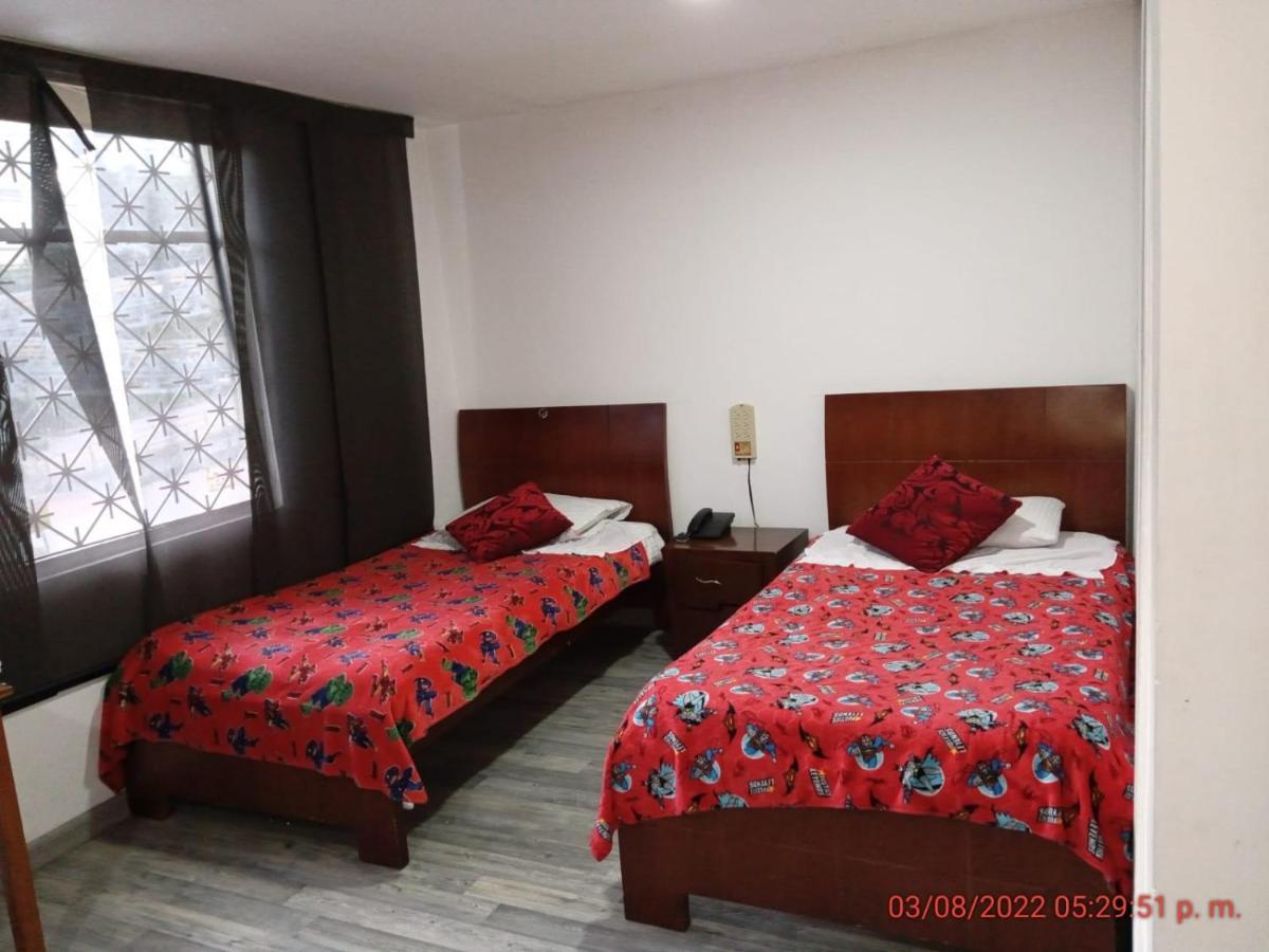 Hotel Comic City Bogota Bagian luar foto