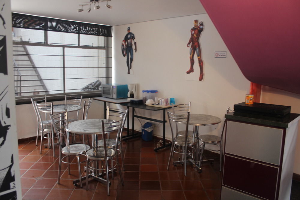 Hotel Comic City Bogota Bagian luar foto